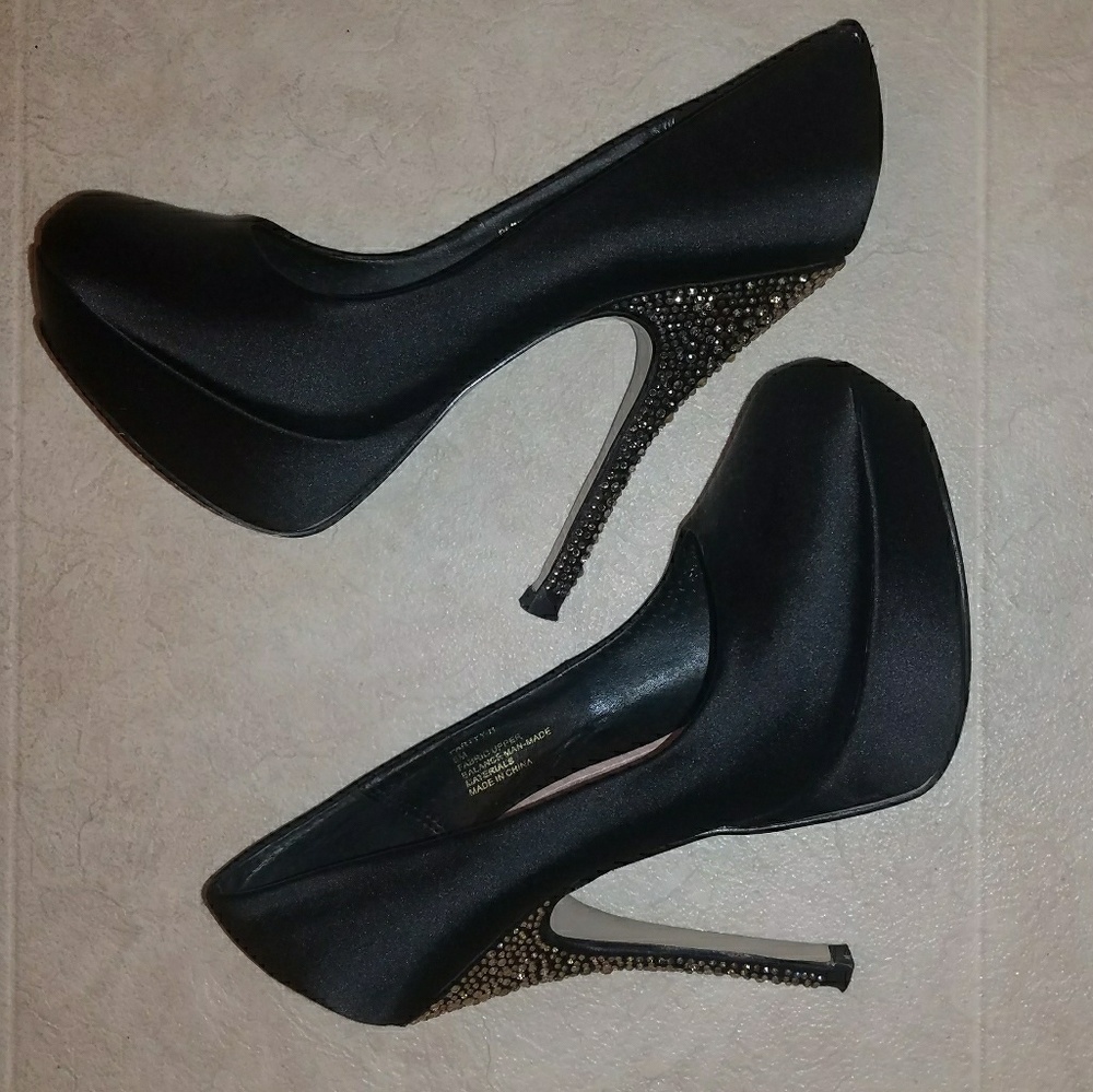 Black Steve Madden Platform Heels Size 8